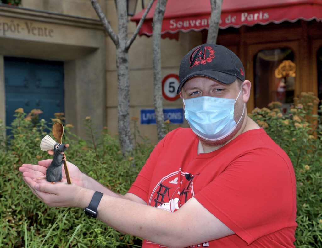 Pose with Remy from Ratatouille in a Magic Shot at Place des Remy in Disneyland Paris