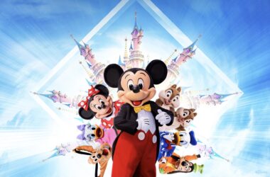 Official graphic announcing Disneyland Paris will re-open on 17th June 2021